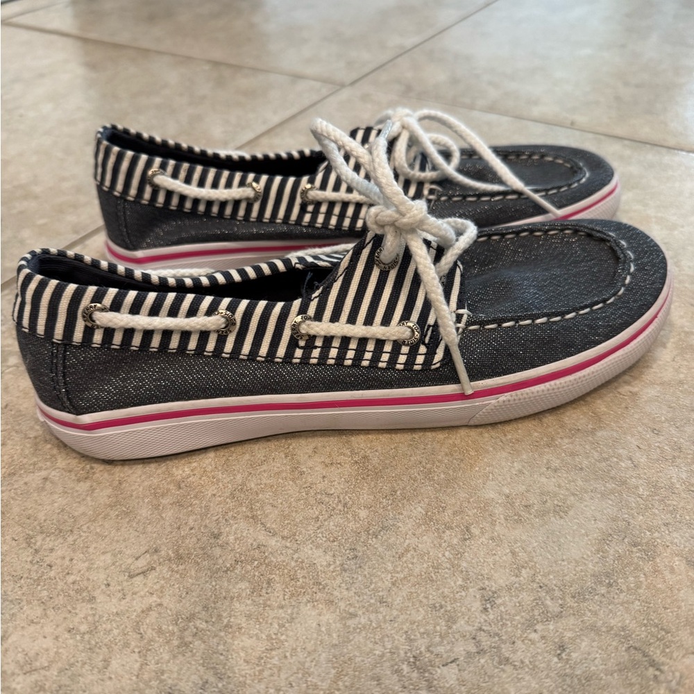 Sperry boat shoes